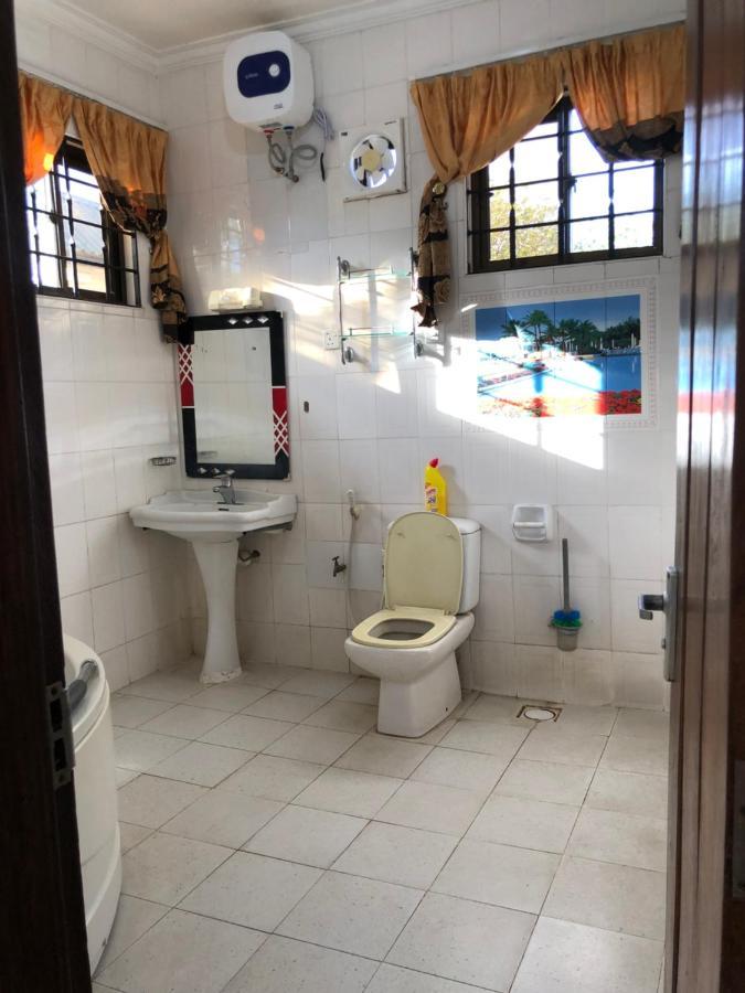 Appartamento Jambo Hideaway Dar es Salaam Esterno foto