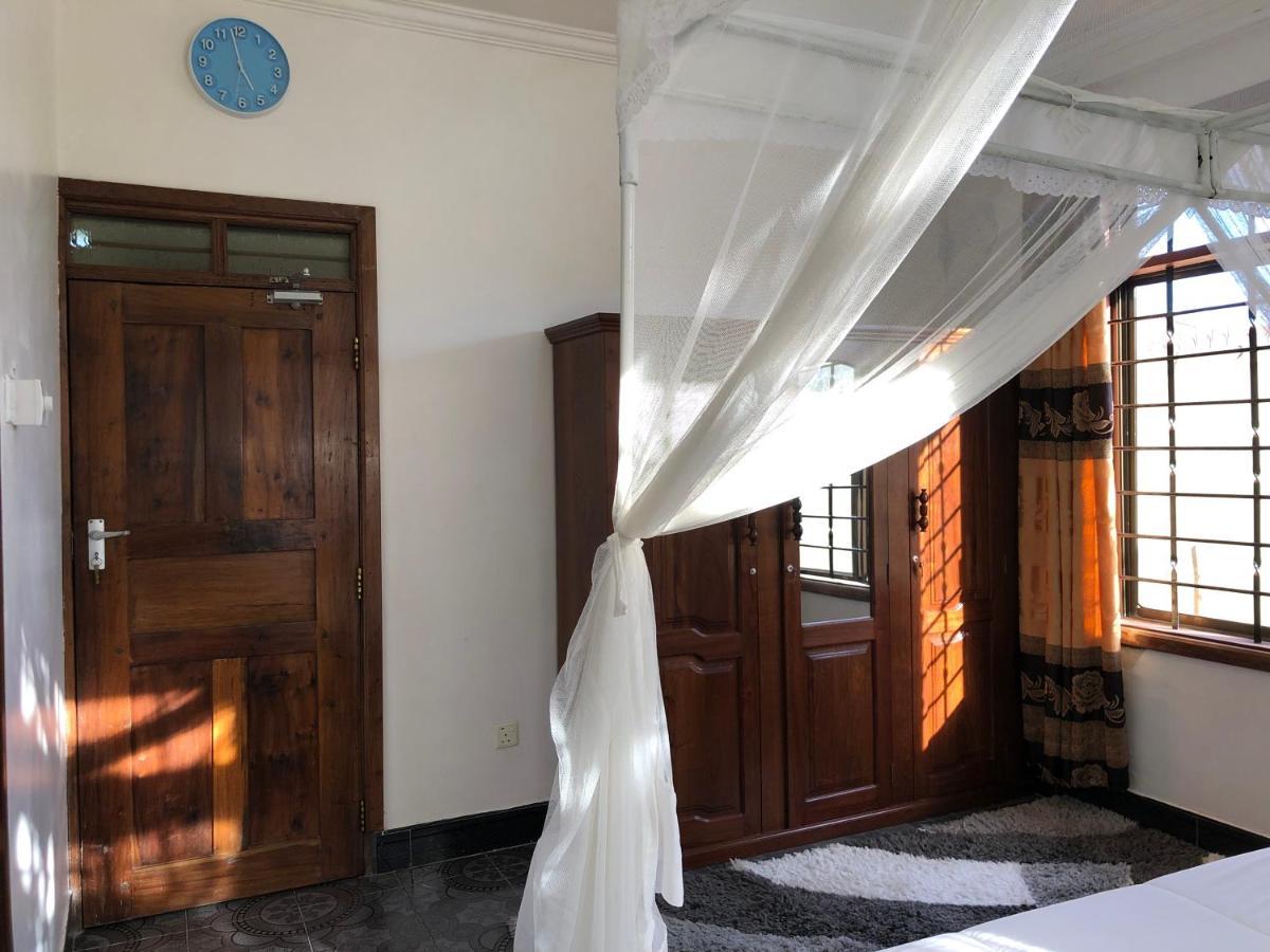 Appartamento Jambo Hideaway Dar es Salaam Esterno foto