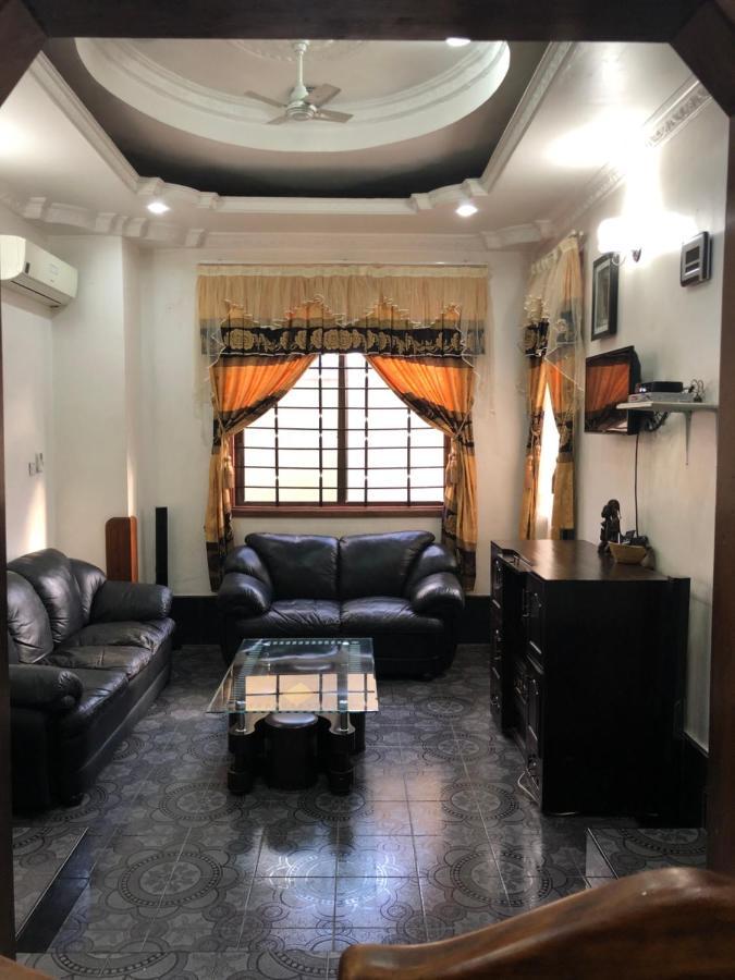 Appartamento Jambo Hideaway Dar es Salaam Esterno foto