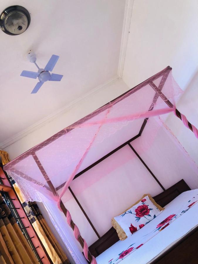 Appartamento Jambo Hideaway Dar es Salaam Esterno foto