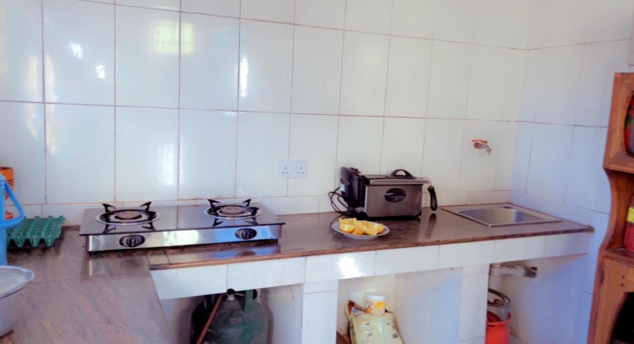 Appartamento Jambo Hideaway Dar es Salaam Esterno foto